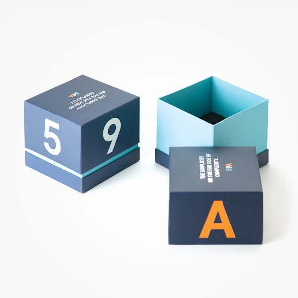 magnetic-closure-box-with-insert