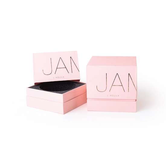 custom rigid box with magnetic closure